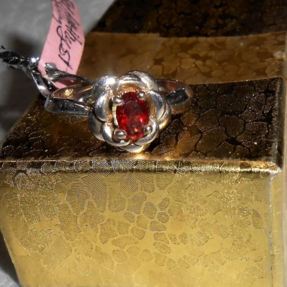 Red Amethyst Ring - Picture 4 of 7